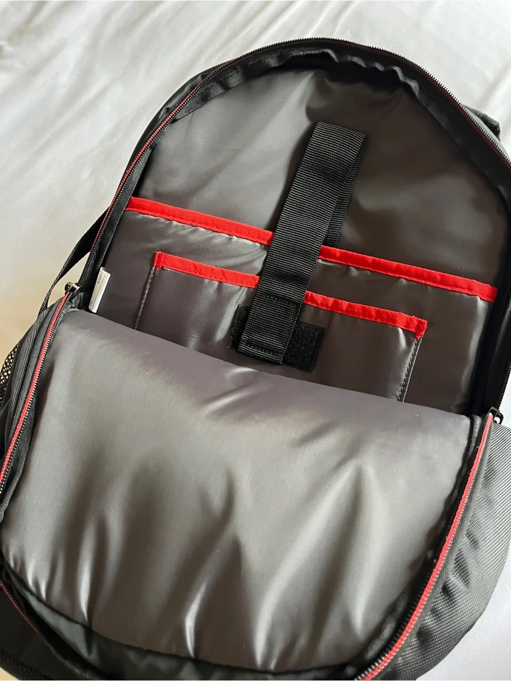 Brand New Targus Metropolitan Advanced Laptop Backpack Black 15.6